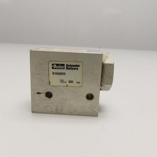 Parker N1642003 200PSI Pneumatic Shuttle Valve 1/4" NPT
