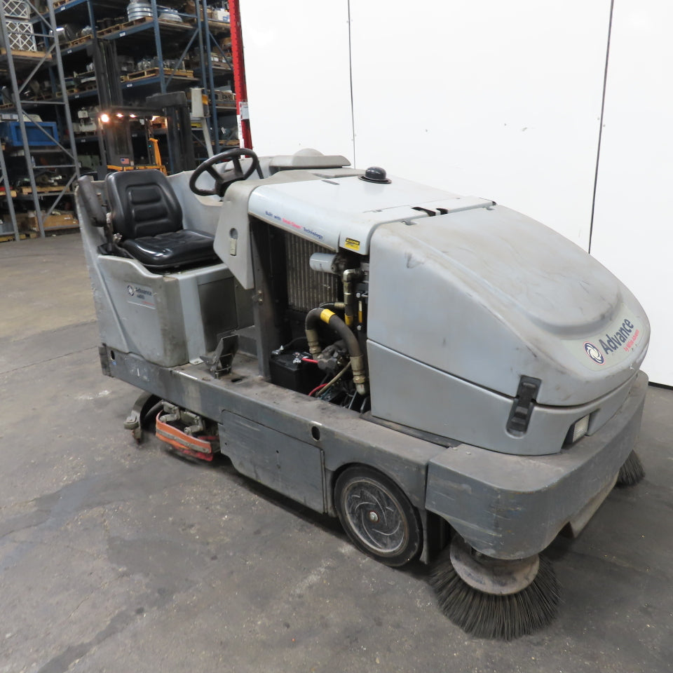 Advance Nilfisk Captor 4800 LPG Ride On Floor Sweeper Scrubber 62" Sweep 1970Hrs