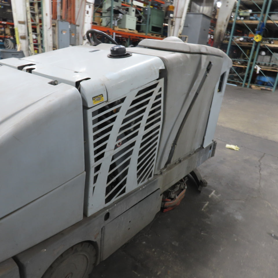 Advance Nilfisk Captor 4800 LPG Ride On Floor Sweeper Scrubber 62" Sweep 1970Hrs