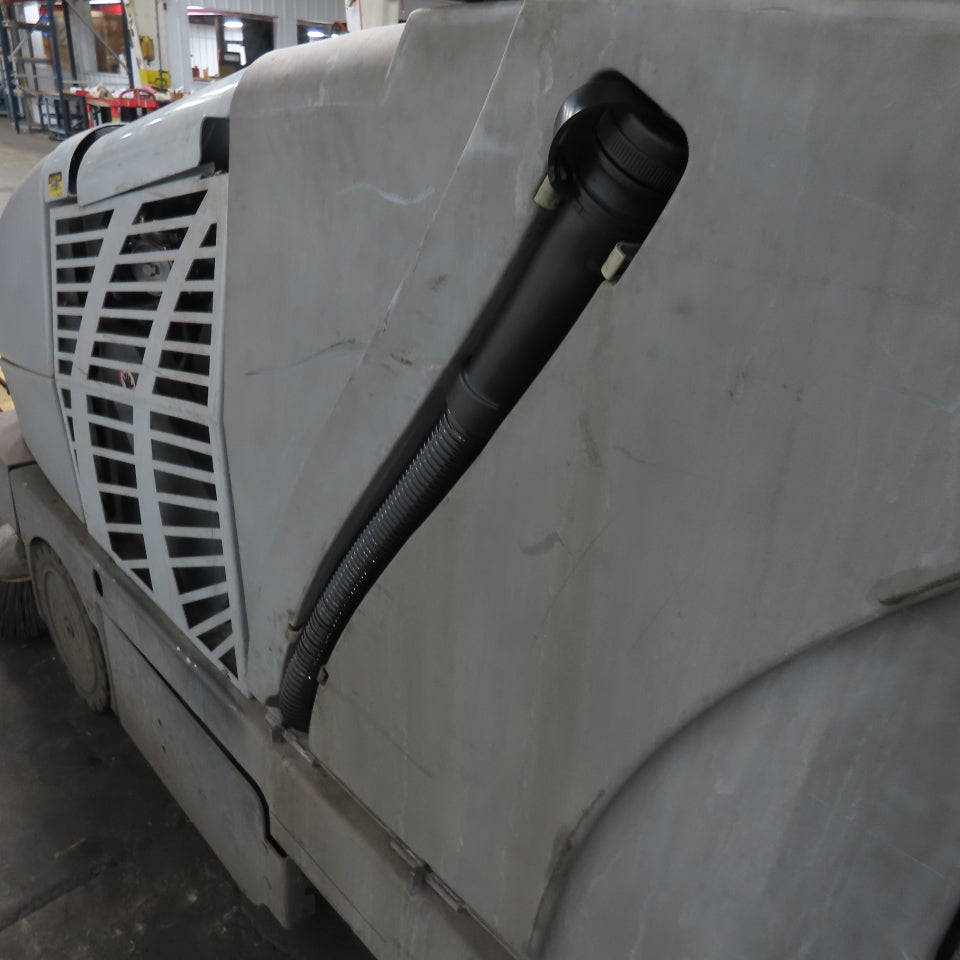 Advance Nilfisk Captor 4800 LPG Ride On Floor Sweeper Scrubber 62" Sweep 1970Hrs