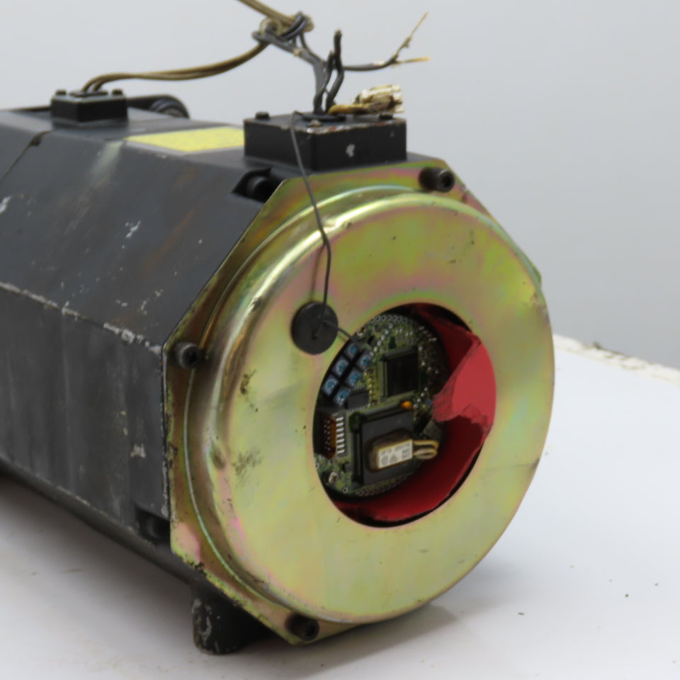 Fanuc A06B-0142-B675 AC Servo Motor 2.1kW For Parts/Repair