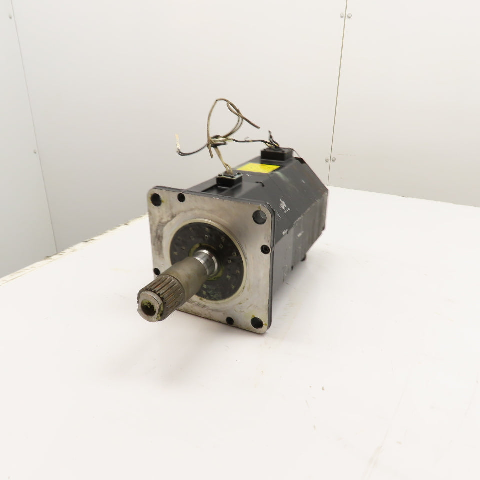 Fanuc A06B-0142-B675 AC Servo Motor 2.1kW For Parts/Repair