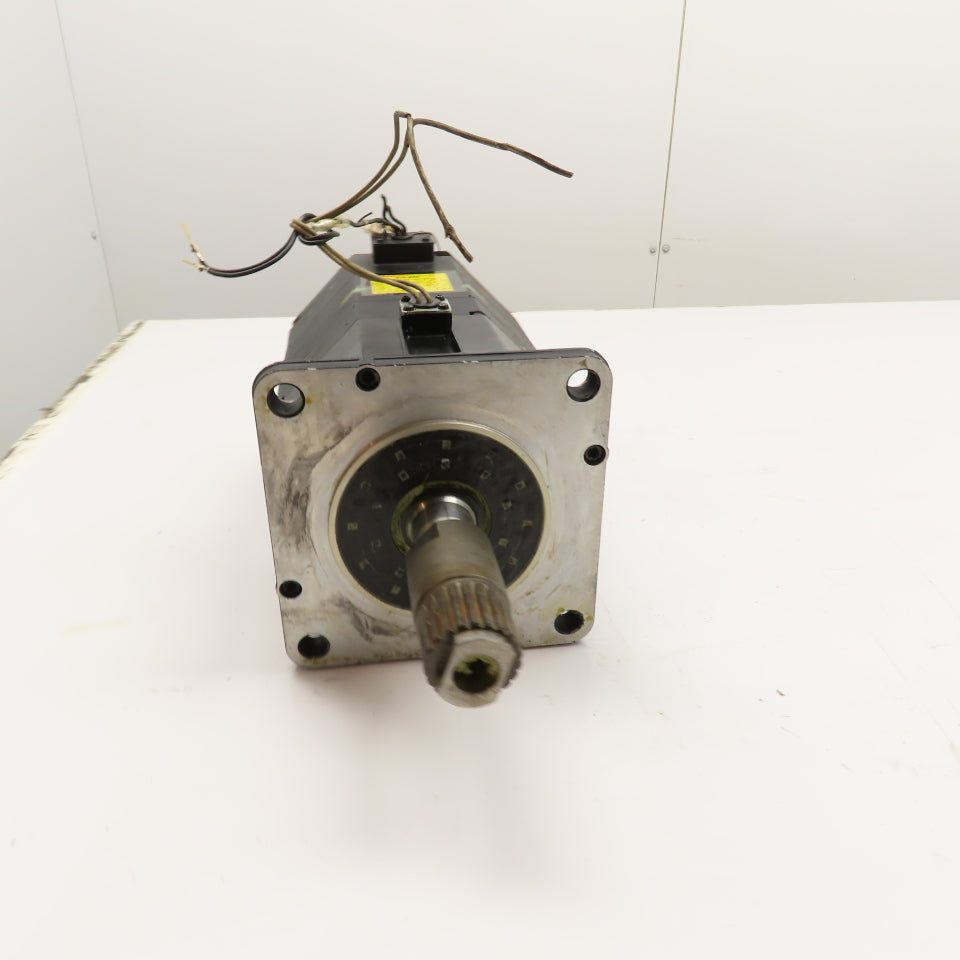 Fanuc A06B-0142-B675 AC Servo Motor 2.1kW For Parts/Repair