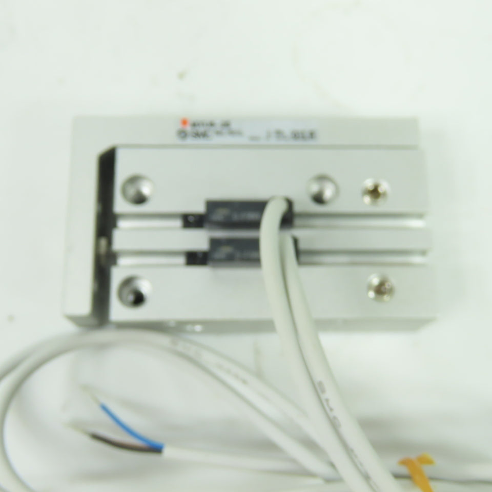 SMC MXU6-25 Pneumatic Compact Air Slide Table 0.7MPa NEW
