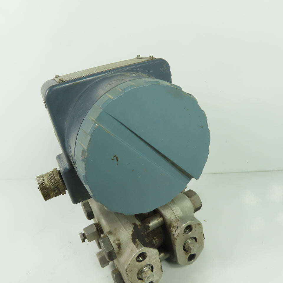 Foxboro 823DP-I3S1NM2-Y Electronic Pressure Transmitter W/ A182F316 Manifold