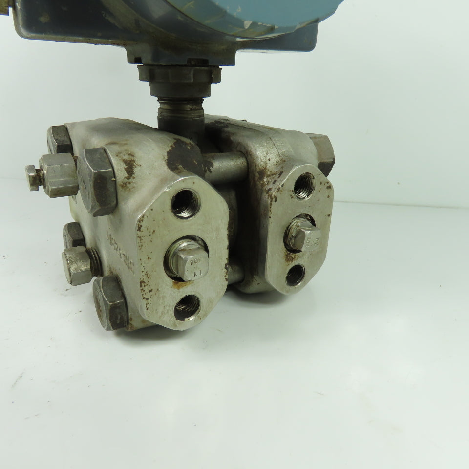 Foxboro 823DP-I3S1NM2-Y Electronic Pressure Transmitter W/ A182F316 Manifold