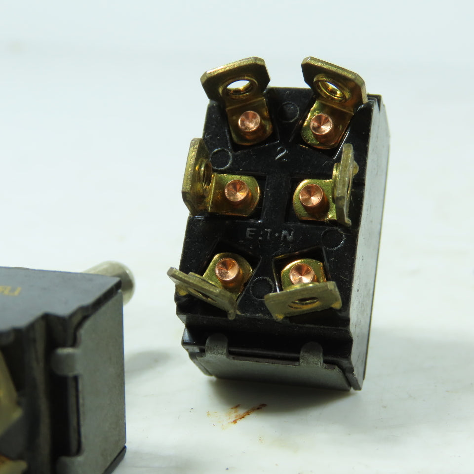 Eaton Cutler Hammer DPDT Toggle 20A 125V Heavy Duty DPDT Toggle Switch Lot of 4