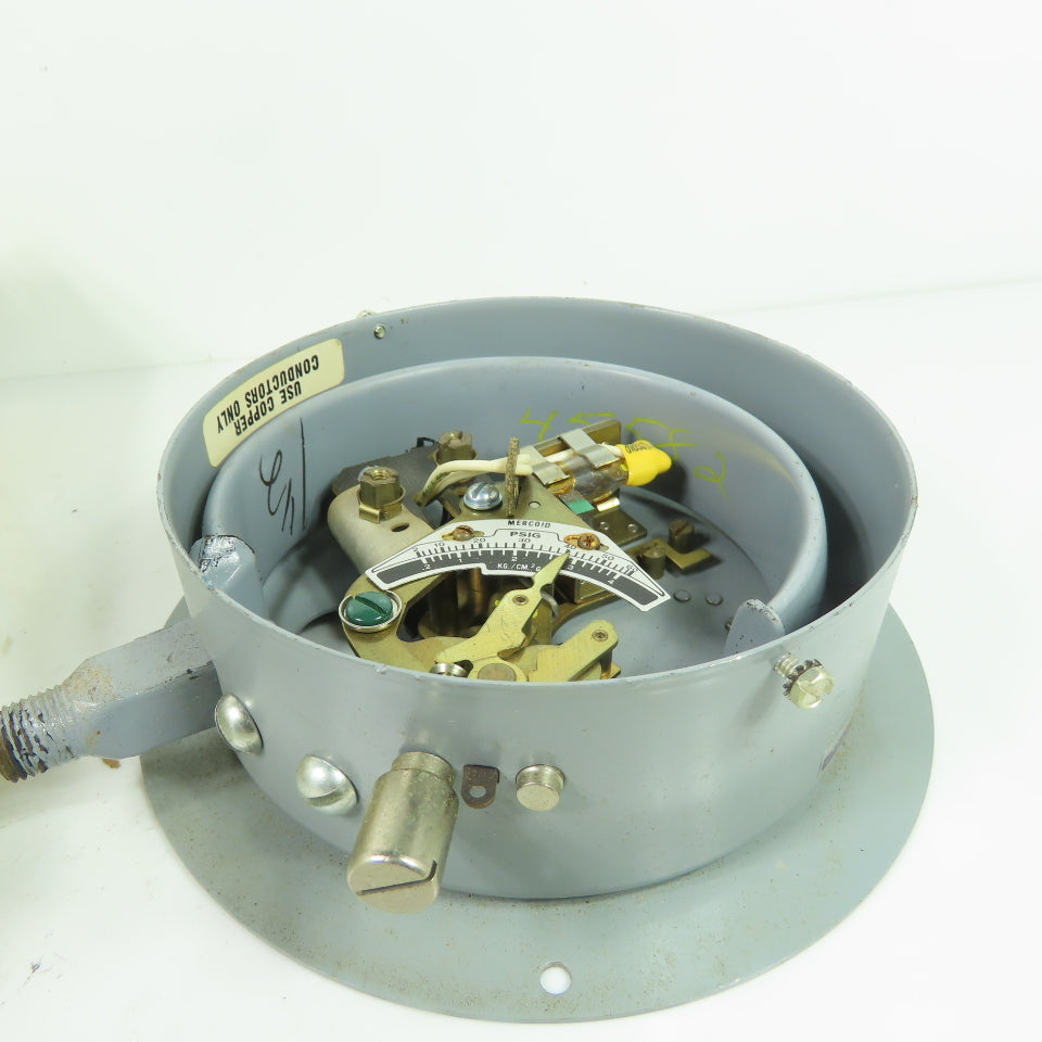 Mercoid DS-233-3-5 Pressure Switch 120/240V NEW