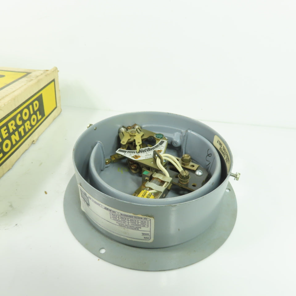 Mercoid DS-233-3-5 Pressure Switch 120/240V NEW