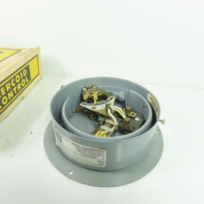 Mercoid DS-233-3-5 Pressure Switch 120/240V NEW
