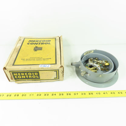 Mercoid DS-233-3-5 Pressure Switch 120/240V NEW
