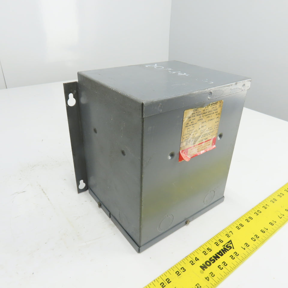 Square D 2S7FIS 2KVa Dry Type Transformer 1Ph 208V Pri 120/240V Sec