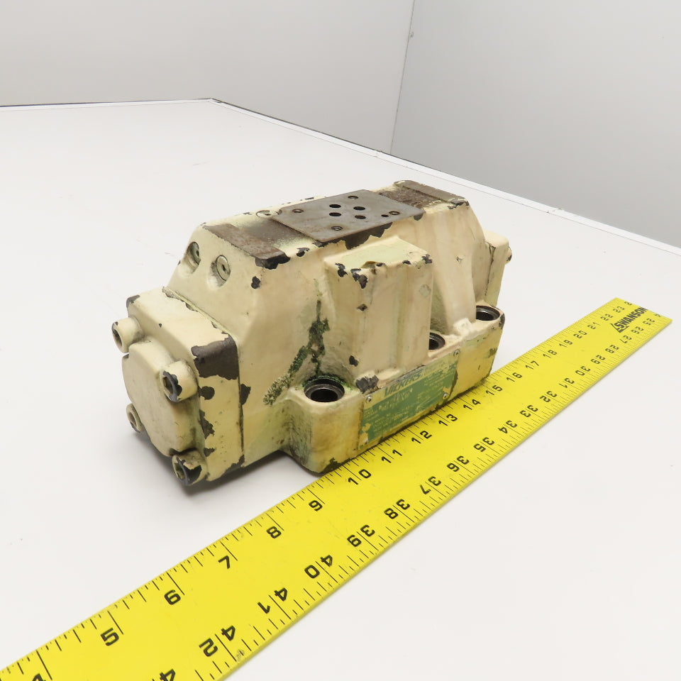 Vickers DG5S-8-33C-T-M-U-HL7-40 Directional Control Valve