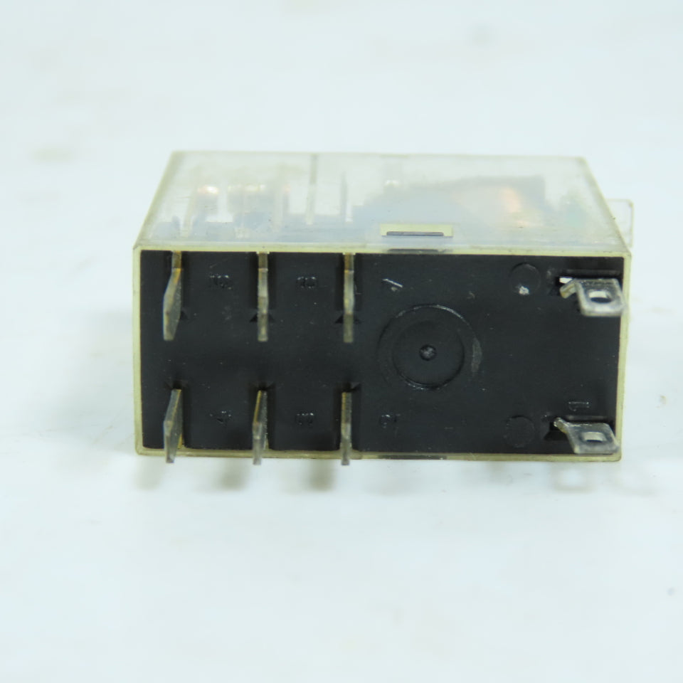 Allen-Bradley 700-HK32Z24-4 Relays 24VDC 5A Plug-In Lot of 4