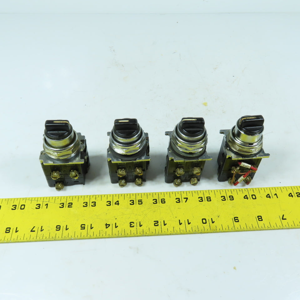 Cutler-Hammer 10250T 3-Position Selector Switches Heavy Duty Black Knob Lot of 4