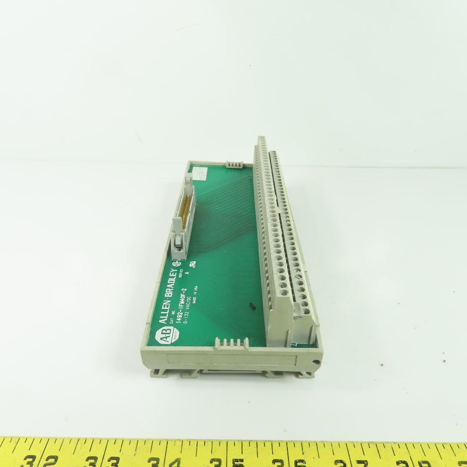 Allen Bradley 1492-IFM40F-2 Ser A Interface Module 0-132 VAC/DC