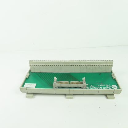 Allen Bradley 1492-IFM40F-2 Ser A Interface Module 0-132 VAC/DC