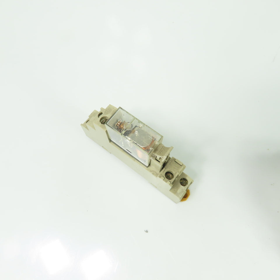 Omron G2R-1-SN Relay 10A 110VAC W/ Base Lot Of 14