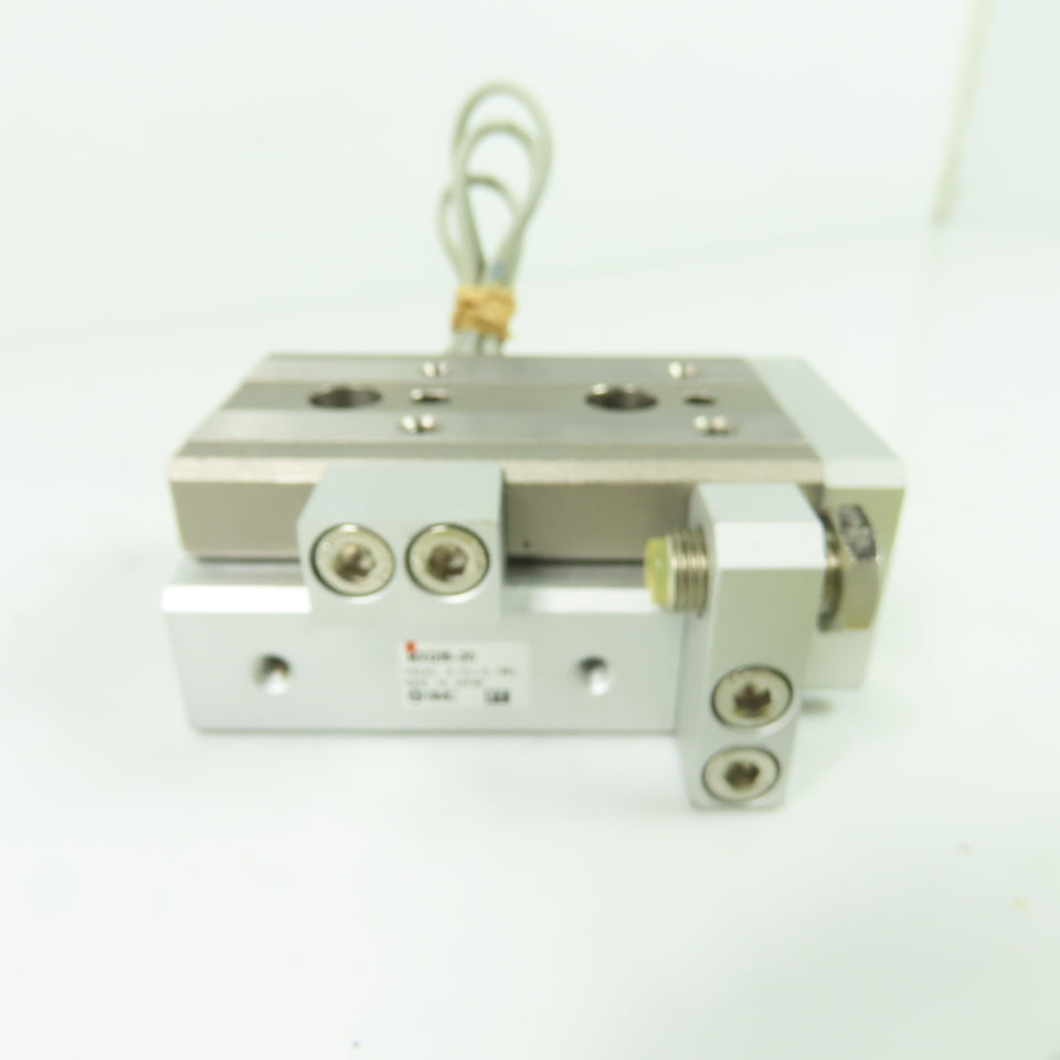 SMC MXQ16-20 Pneumatic Guided Slide Table Cylinder 20mm Stroke 16mm Bore