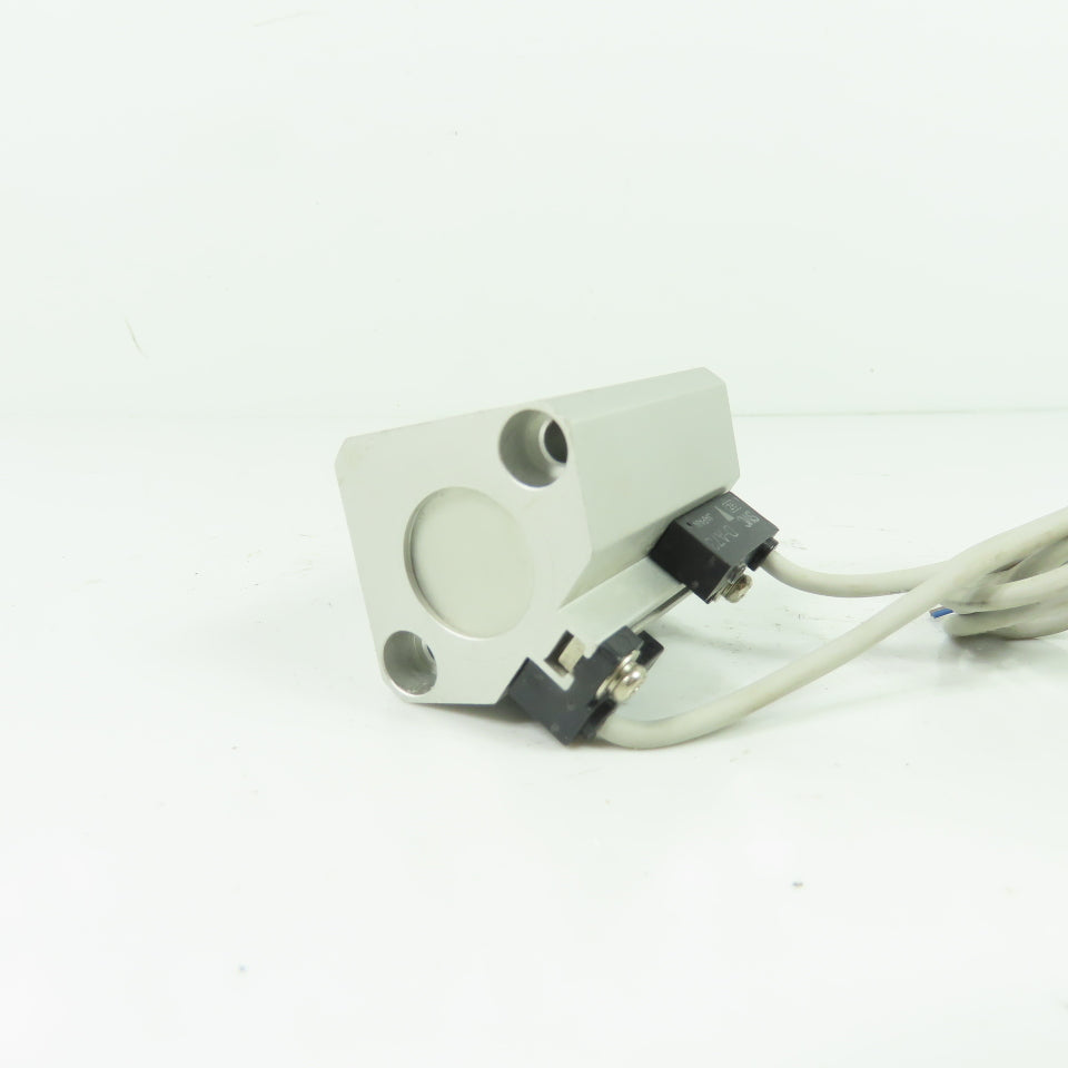 SMC CDQ2B20-20D-A73 Pneumatic Cylinder 20mm Stroke 1.0MPa