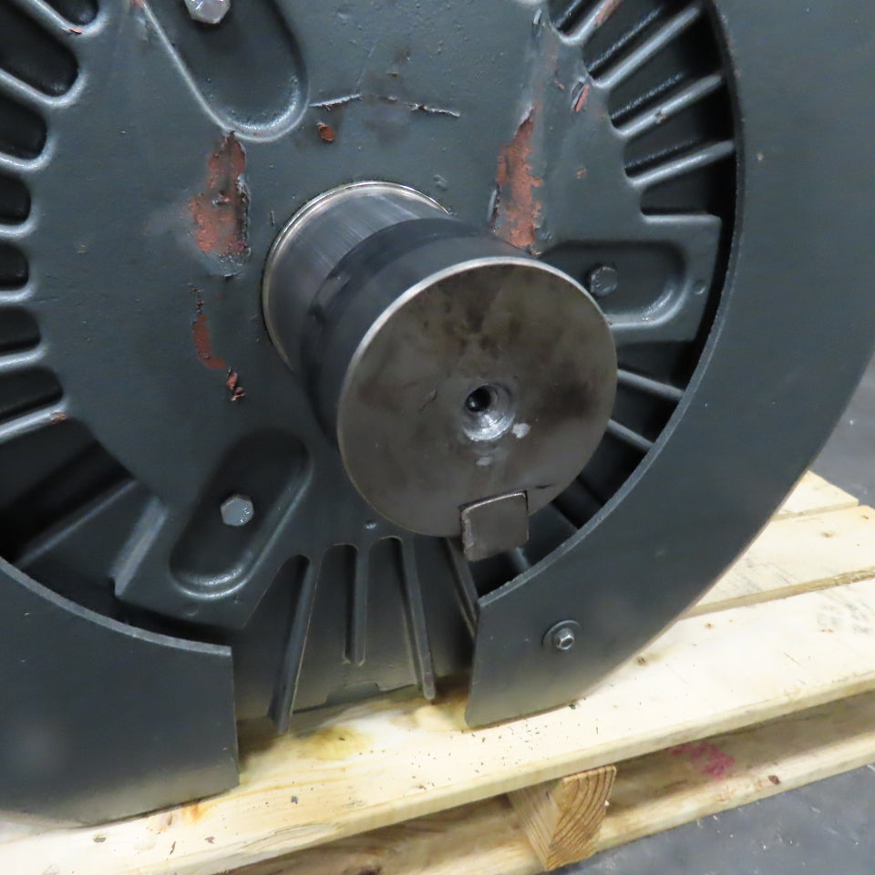 Lincoln CCF8P250T64Y 250HP Electric Motor 460V 3Ph 890RPM 447/449T Frame 330A