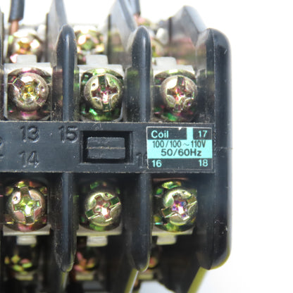 Fuji SRC3938-06M/X Magnetic Reversing Contactor 600V 5.5kW Max 110V Coil 7-11A