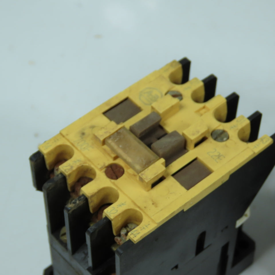 Allen-Bradley 700-F220A1 Contactor Relays 120V Coil 4-Pole 600V Max Lot of 7