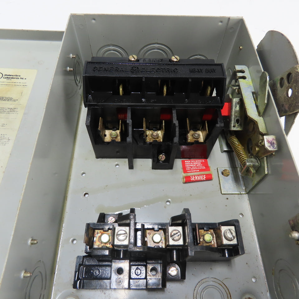 GE General Electric TH3361 30A Heavy Duty Fused Safety Disconnect Switch 600V