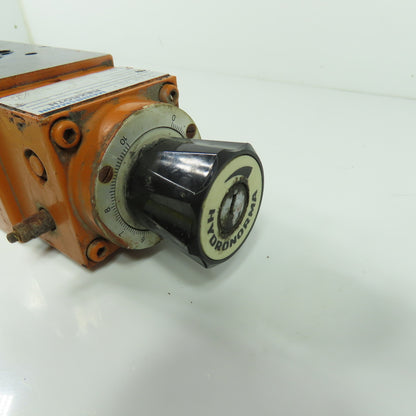 Mannesmann Rexroth 2 FRM 5-32/1.2 QB Hydraulic Flow Control Valve Manual Adj