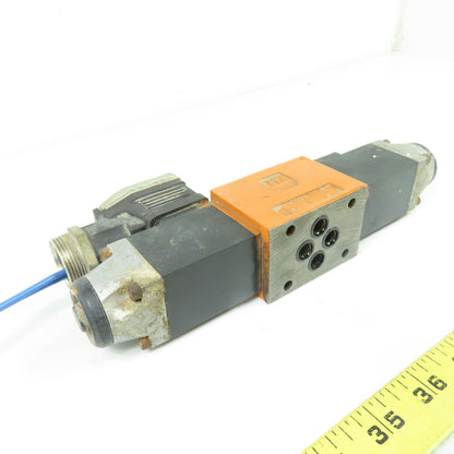 Mannesmann Rexroth 4WE 6 W53/A Dual Solenoid Hydraulic Valve 24VDC (Broken Plug)