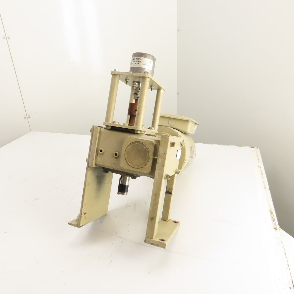 Dayton 4Z010D 1HP Right Angle Gearmotor 230/460V 3Ph 58 RPM Out 610 Torq