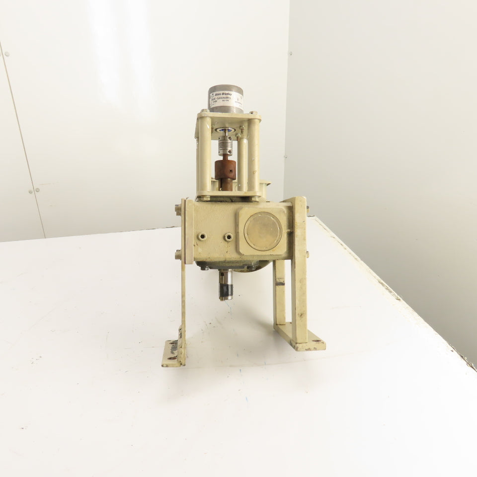 Dayton 4Z010D 1HP Right Angle Gearmotor 230/460V 3Ph 58 RPM Out 610 Torq