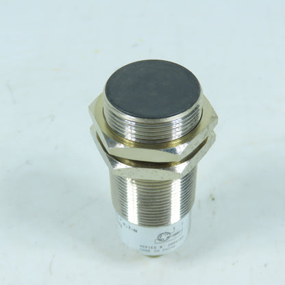 Cutler-Hammer E57-30GS10-GDB Inductive Proximity Sensor 30mm 10-30VDC NO Sn=10mm