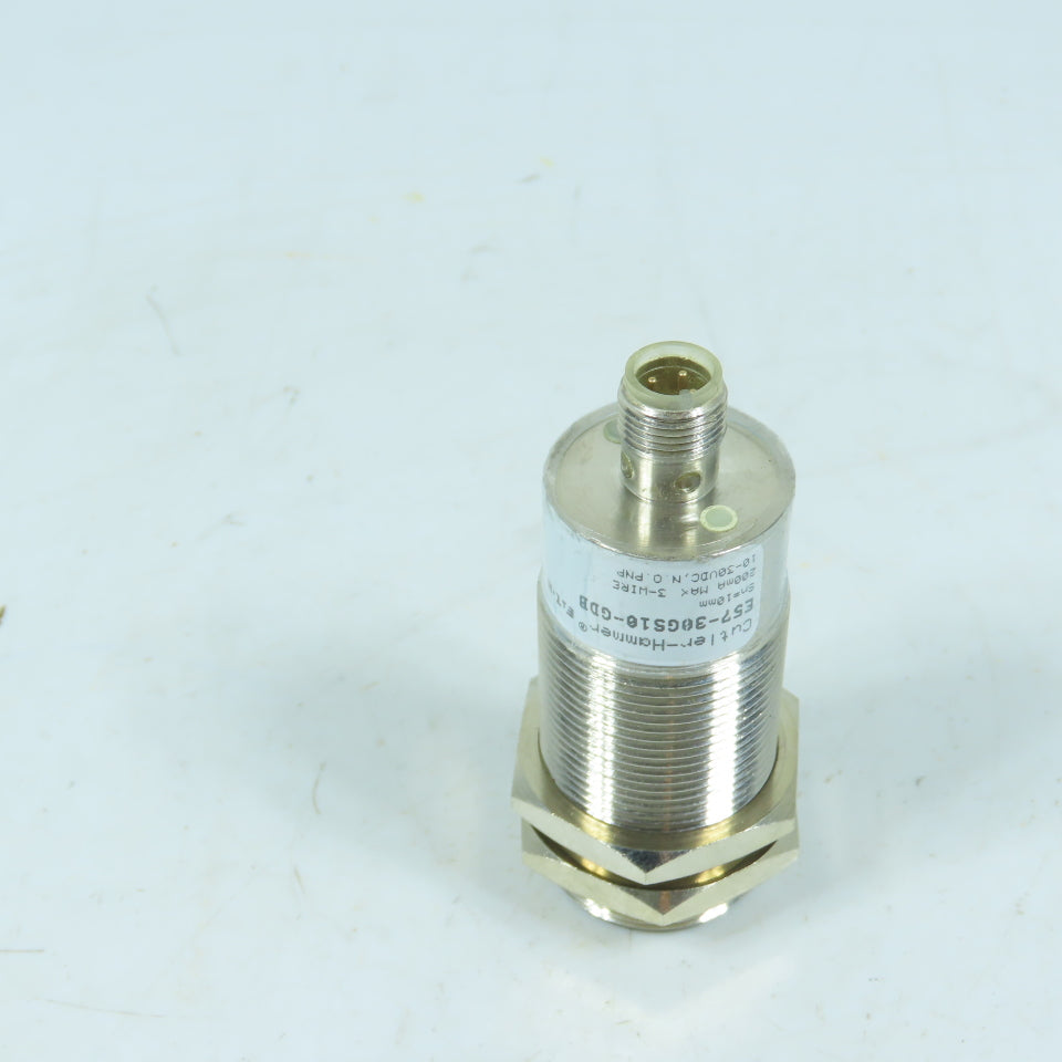 Cutler-Hammer E57-30GS10-GDB Inductive Proximity Sensor 30mm 10-30VDC NO Sn=10mm