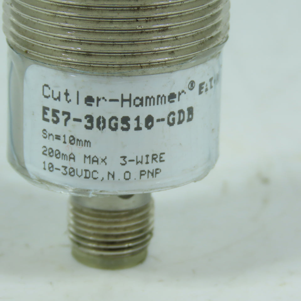 Cutler-Hammer E57-30GS10-GDB Inductive Proximity Sensor 30mm 10-30VDC NO Sn=10mm