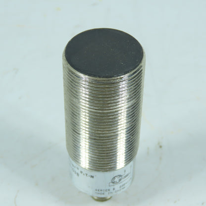 Cutler-Hammer E57-30GS10-GDB Inductive Proximity Sensor 30mm 10-30VDC NO Sn=10mm