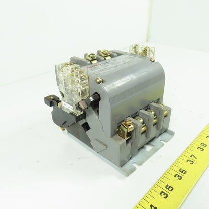 Furnas 40DP32A* NEMA Size 1 3-Pole 27A Magnetic Contactor 600VAC