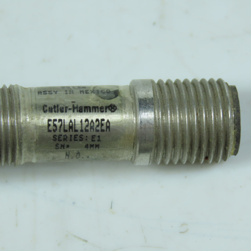 Cutler-Hammer E57LAL12A2EA Inductive Proximity Sensor 12mm 20-250V Sn=4mm Lot/3