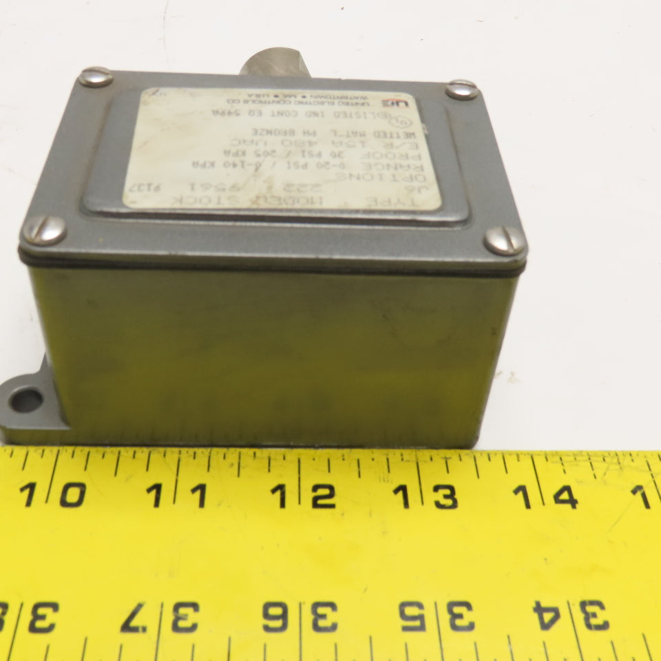 United Electric Controls J6 222 9561 Pressure Switch 0-20 PSI 480V 1/4" NPT