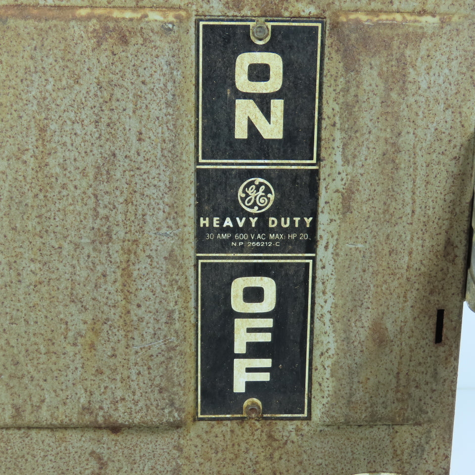 General Electric TH3361 30A 3-Pole Fusible Safety Disconnect Switch 600V