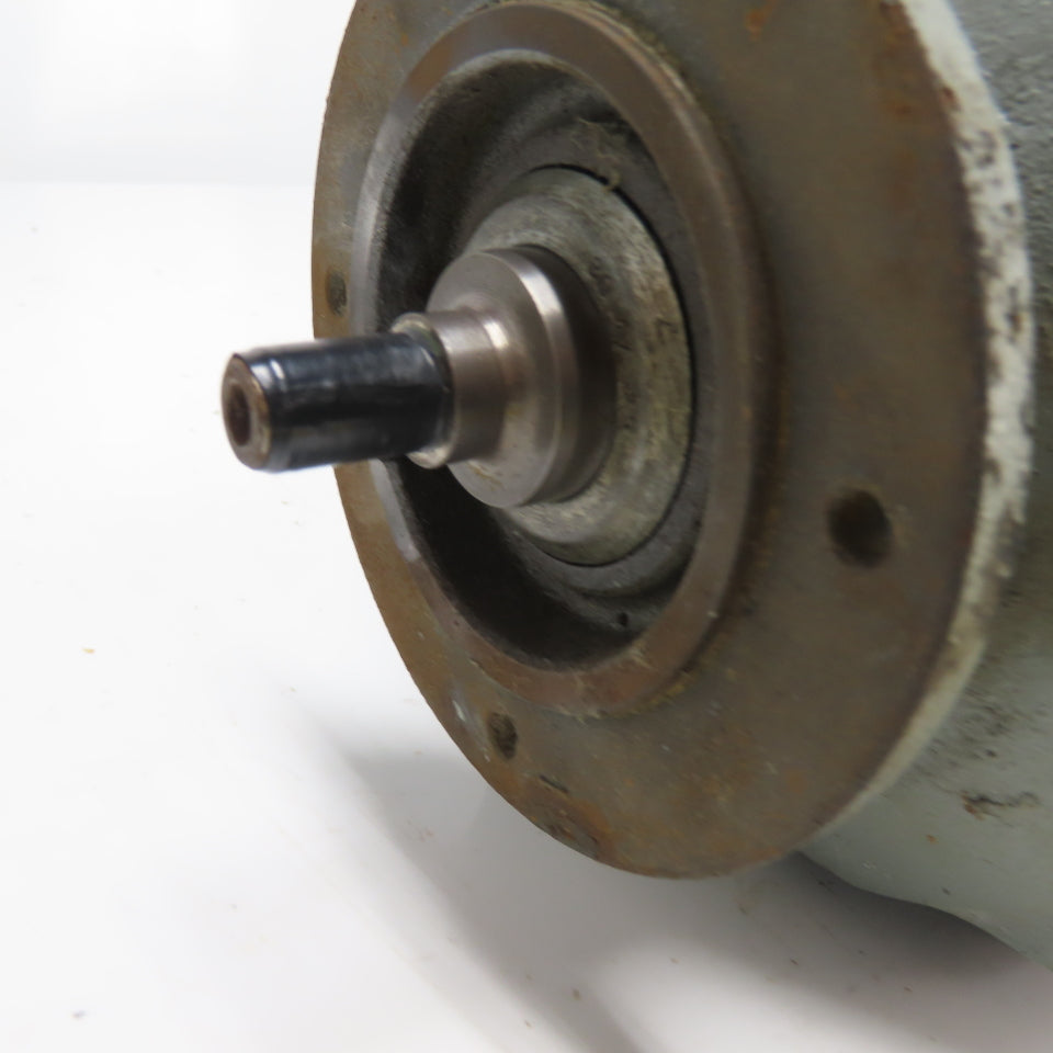 SEW-EURODRIVE SA57/T DRE90M4 1.1kW Gear Motor 44.22 Ratio 39 RPM Output 460V 3Ph