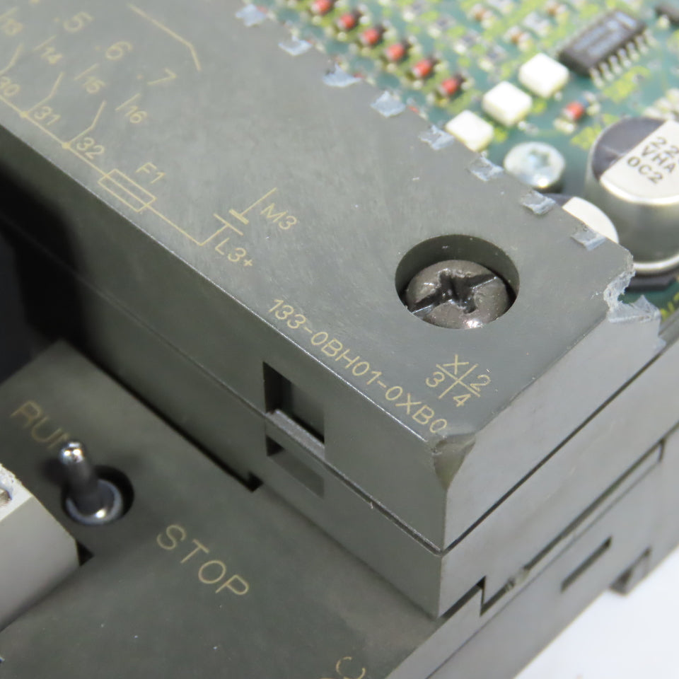 Siemens 193-0CA10-0XA0 133-0BH01-0XB0 Simatic S7 ET 200C Basic Module 16DI/16DO