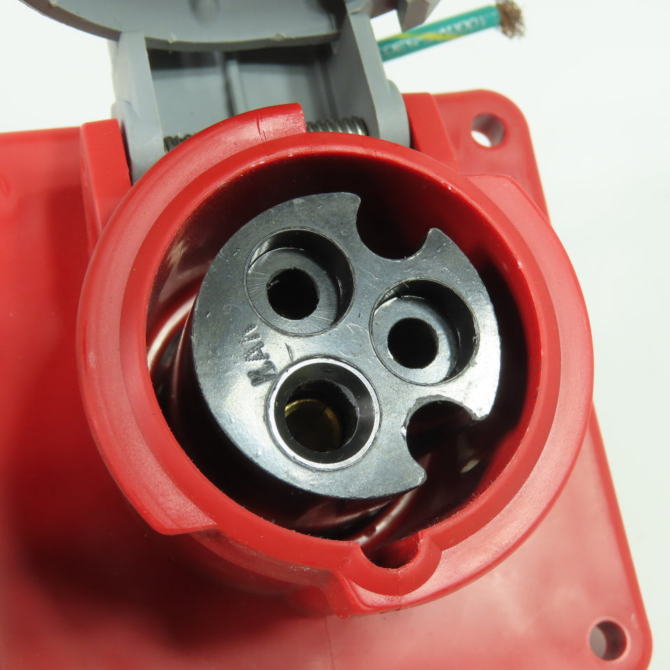 Hubbell 320R7W Hubbell 320R7W Watertight Safety-Shroud Receptacle 20A 480VAC 3Ph