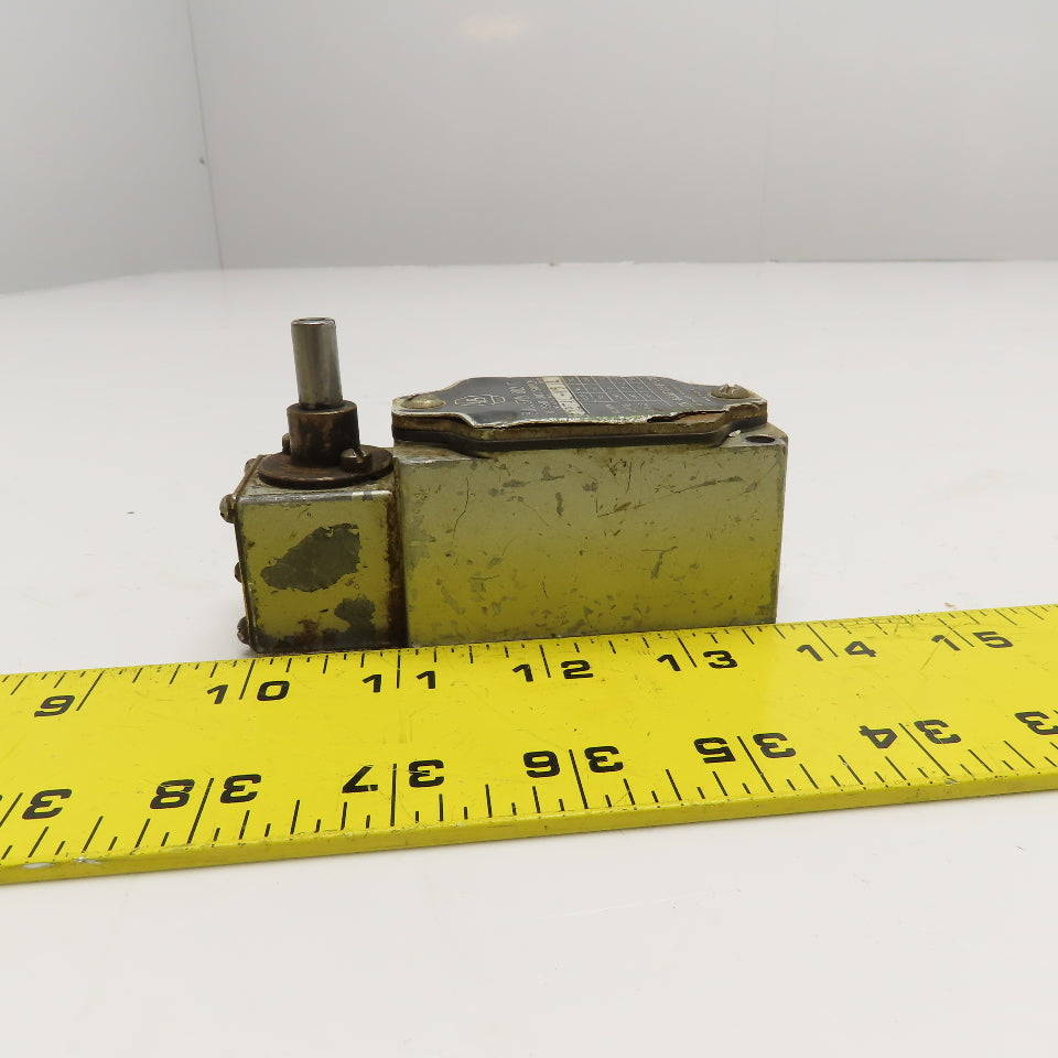 Allen Bradley 802TAL-W5 600V Oil Tight Limit Switch