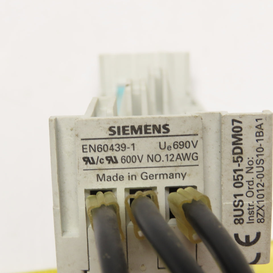 Siemens 8US1 051-5DM07 Sentron Busbar Adapter 600V