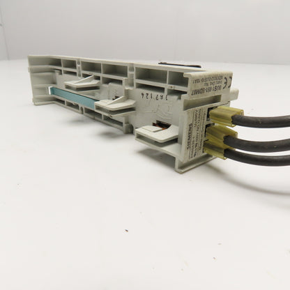 Siemens 8US1 051-5DM07 Sentron Busbar Adapter 600V