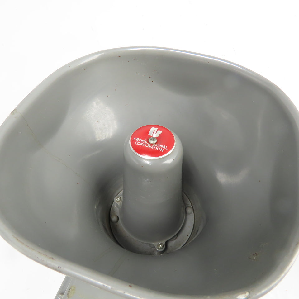Federal Signal model 300D SelecTone 24VDC Industrial Signaling Speaker .60A