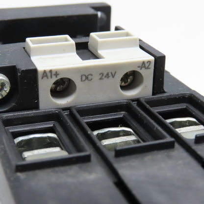 Siemens 3RT1038-1B 3RH1921-1FA22 Contactor 600V 50Hp W/ Aux. 2 N/O N/C 24VDC