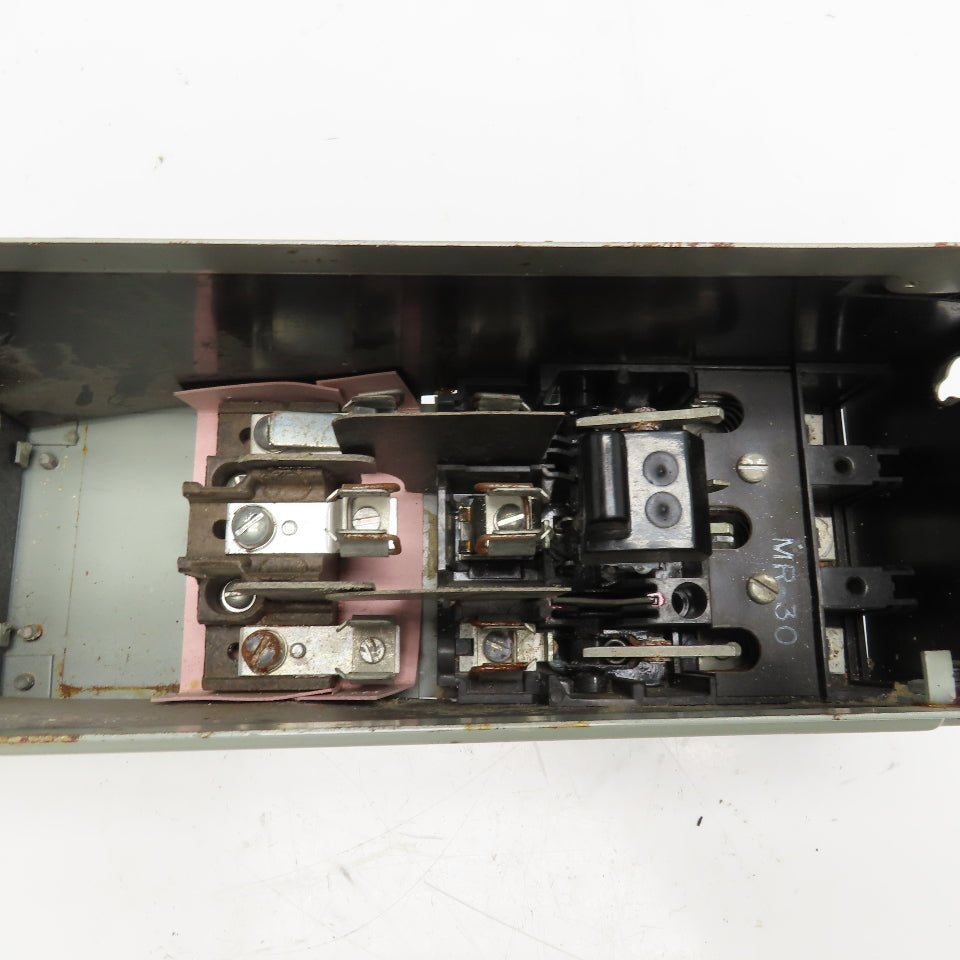 General Electric QMR32IL 30A 3 Pole Fusible Disconnect 240VAC 7-1/2Hp Max