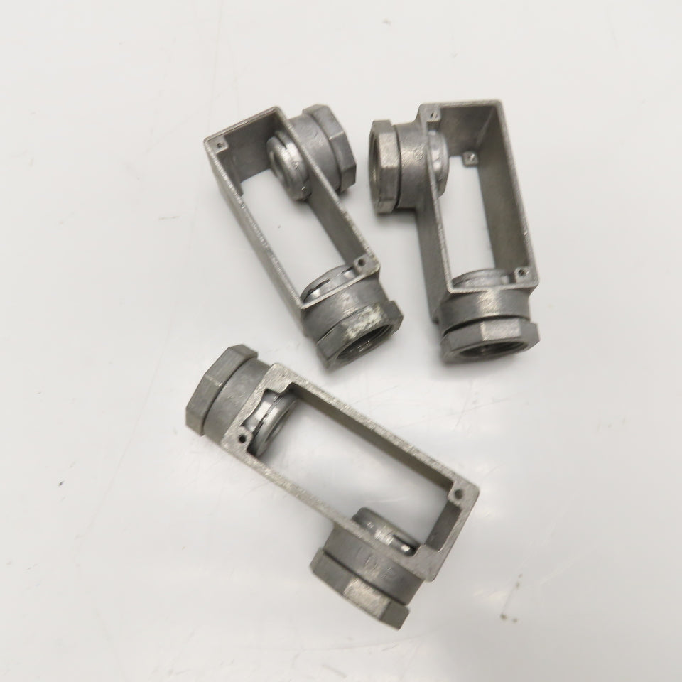 Kondu LB-2 1/2" Compression EMT LB Conduit Body No Covers Lot Of 3